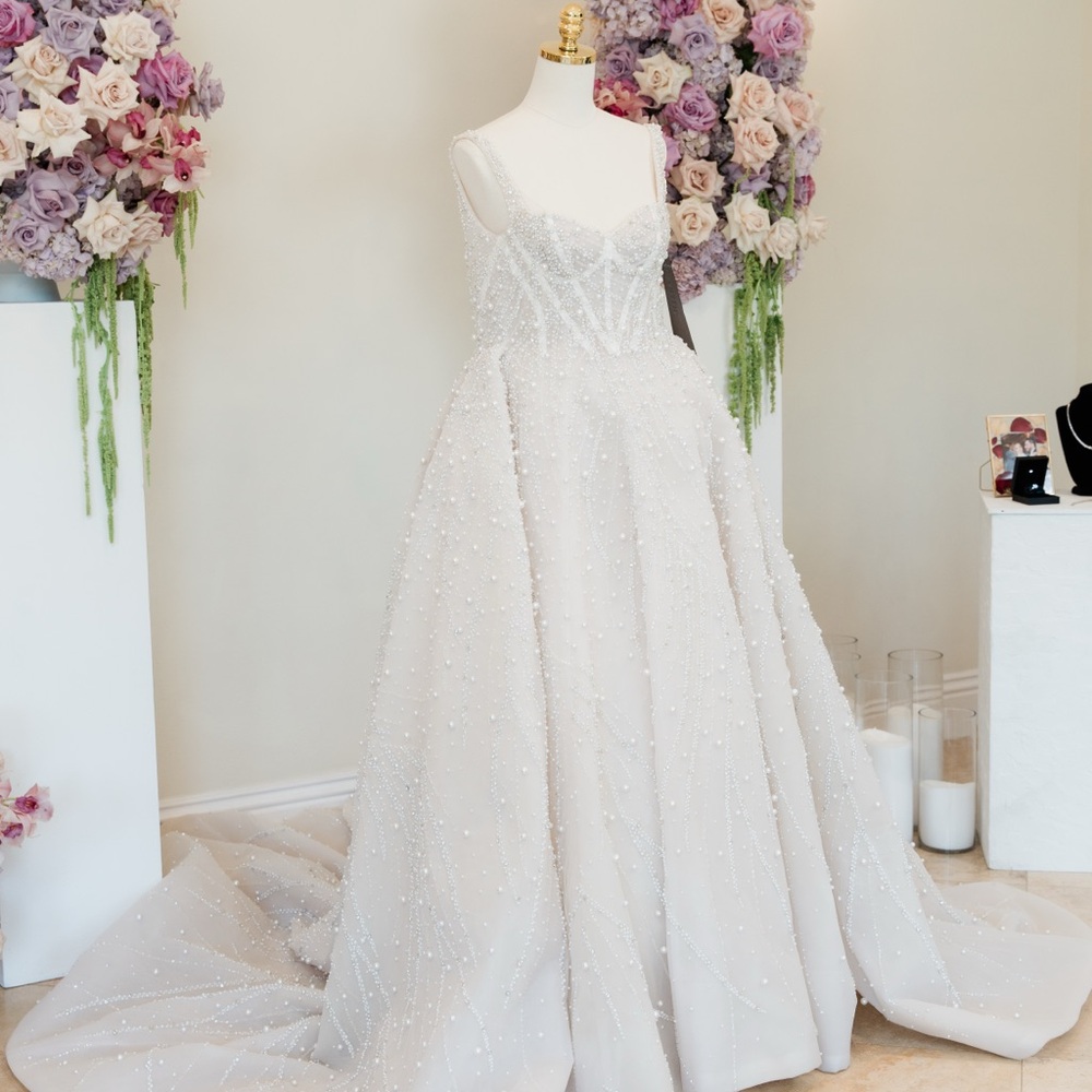 Steven Khalil Elegant Ivory Ballgown Wedding Dress